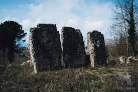 Dolmen di Pratola Serra (Località San Michele)